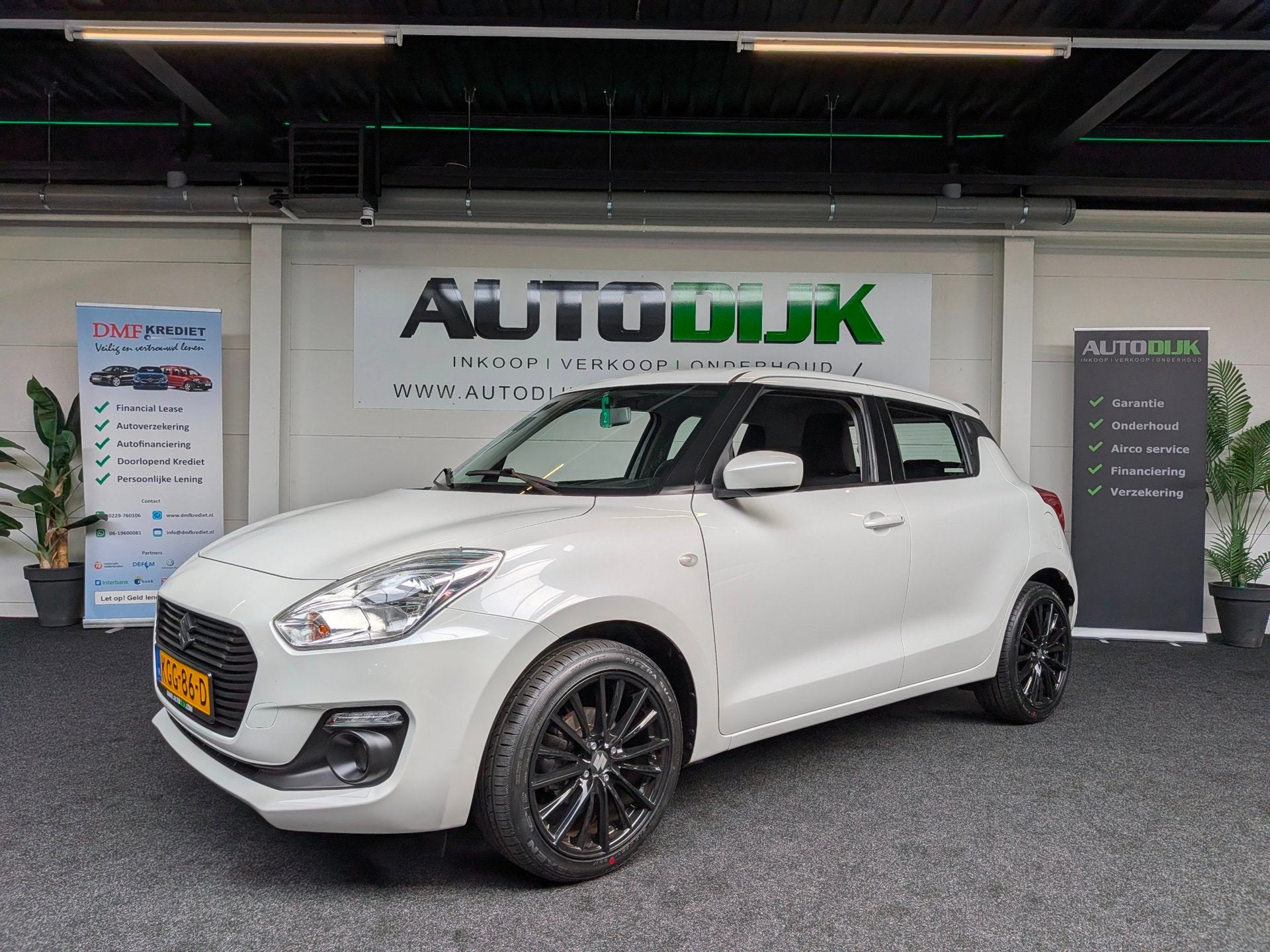 Suzuki Swift 1.2 Black&White Edition | Carplay, Auto's, Voorwielaandrijving, Stof, Gebruikt, 4 cilinders