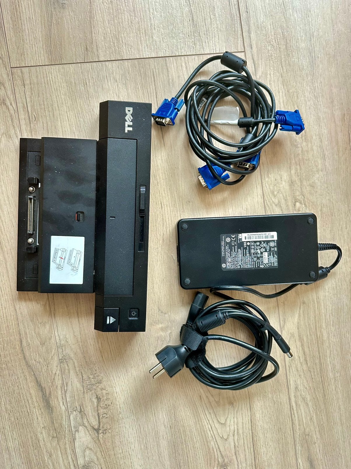 Dell E-Port Plus II Docking Station (PR02X) met kabels, Ophalen of Verzenden, Zo goed als nieuw, Docking station, Laptop