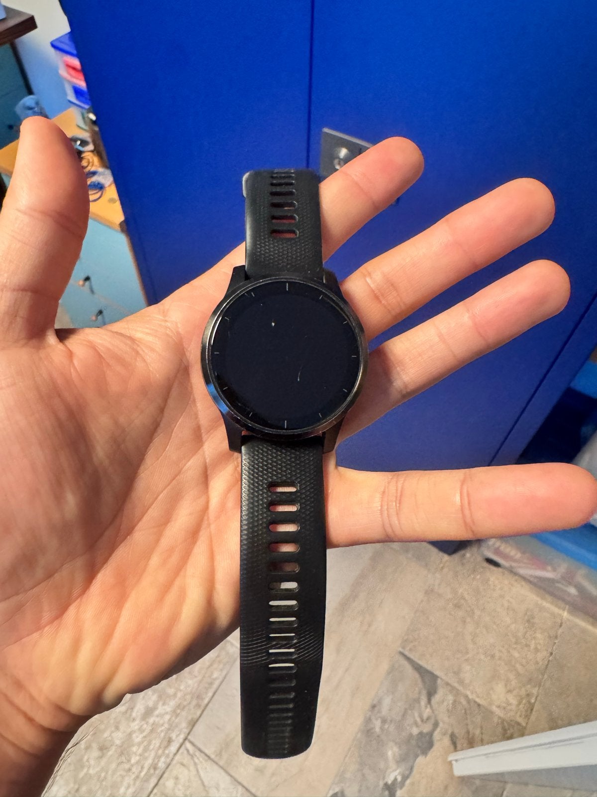 Garmin Vivoactive 4 - Smartwatch met lichte schermschade, Ophalen, Gebruikt, Zwart, Android