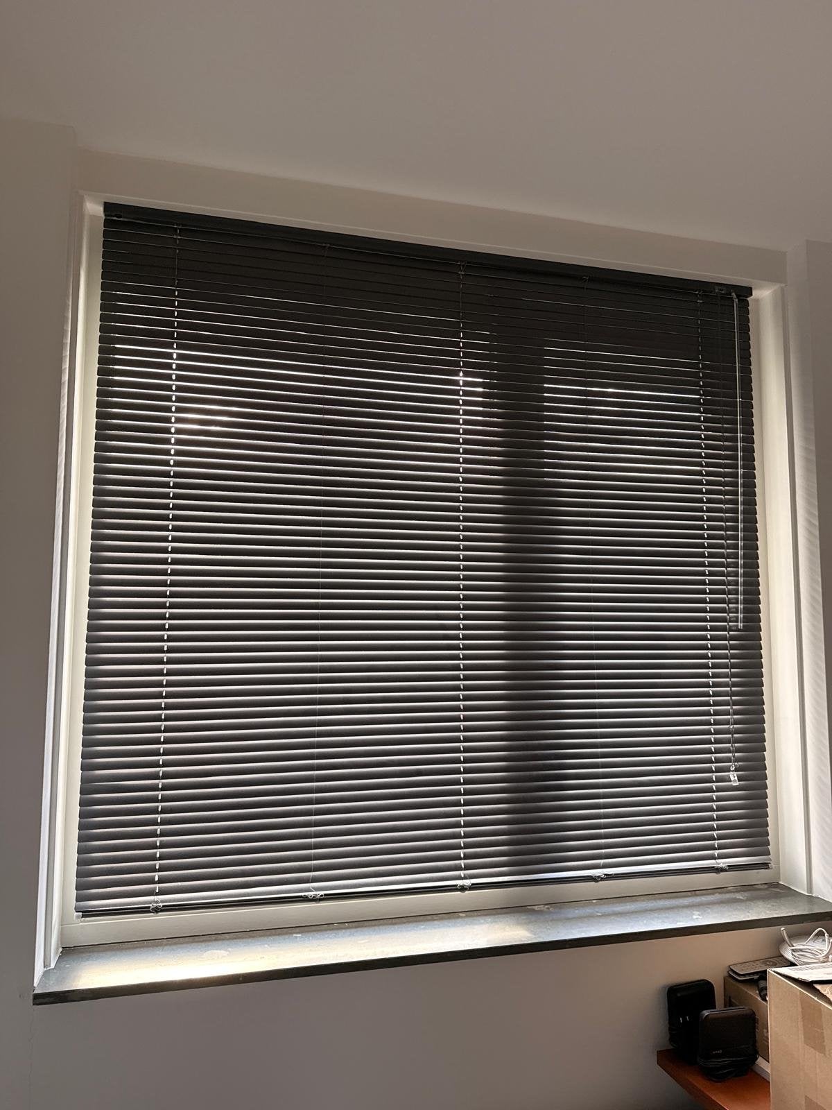 Jaloezieën 4 stuks - Grijs - 2x 160x175cm + 2x 140cmx175cm, Ophalen, Gebruikt, Grijs, Jaloezie