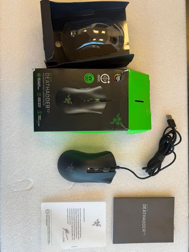 razer deathadder v2 ergonomic wired gaming mouse, Computers en Software, Muizen, Rechtshandig, Muis, Gebruikt, Info@opruimdeals.nl