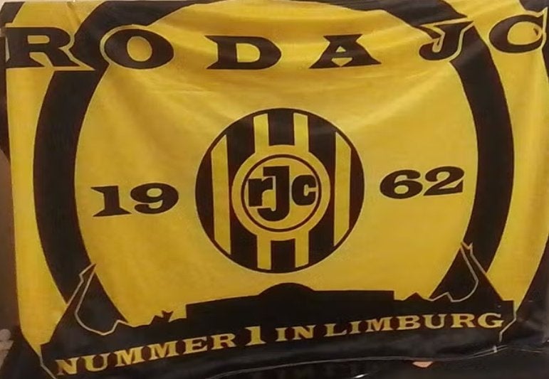 Vele fan sjaals Roda Jc  / In goede / nette  staat !  OP=OP, Verzamelen, Ophalen, Zo goed als nieuw, Roda JC, Shirt