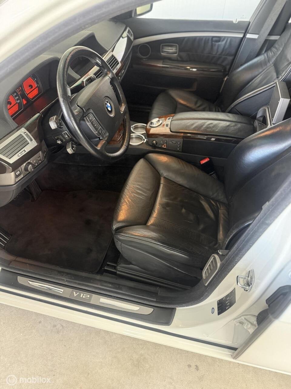 BMW 7-serie 760Li v12 Individual [47000km] blijvend youngtim, Auto's, Automaat, Achterwielaandrijving, Gebruikt, Zwart