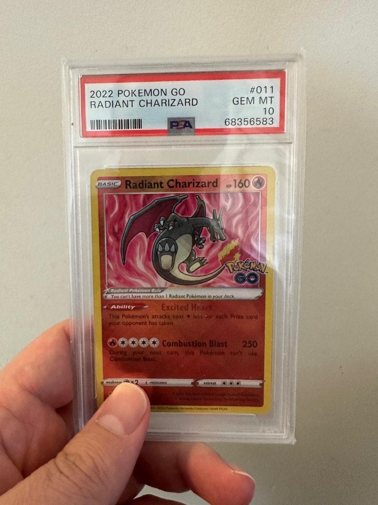 Radiant Charizard 11 PSA 10, Ophalen of Verzenden, Nieuw