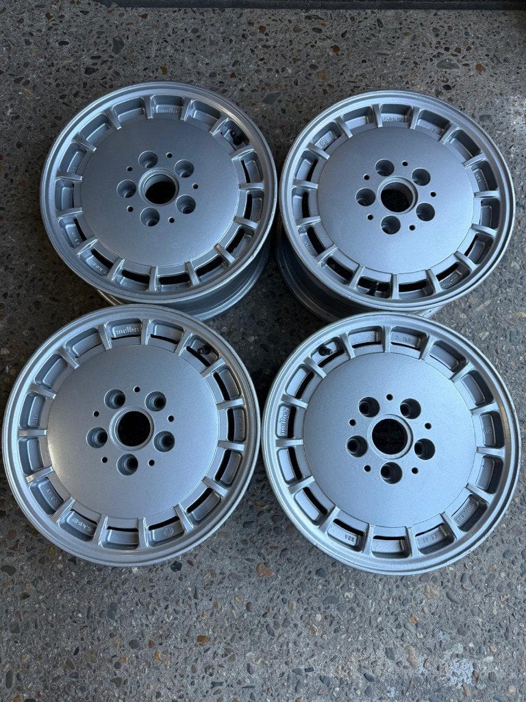 Originele Mercedes 190E W201 Gullideckel velgen 15 inch, Auto-onderdelen, 15 inch, Velg(en), Ophalen of Verzenden, All Season