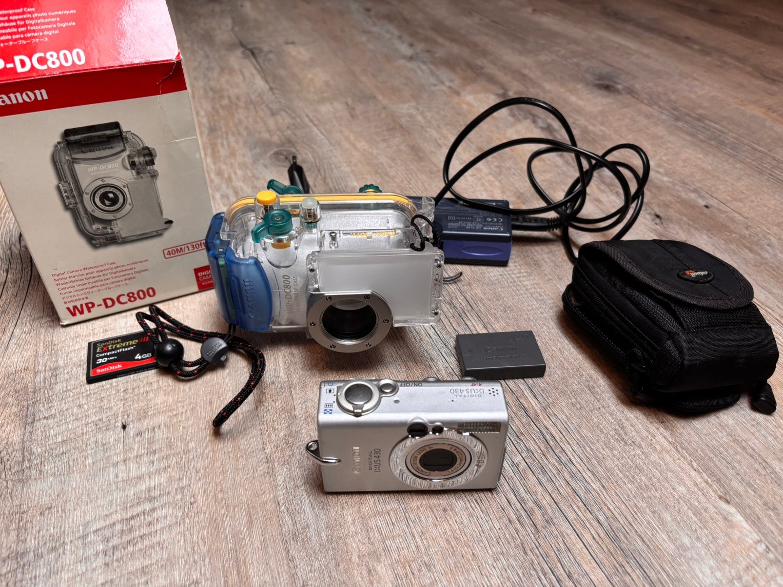 Canon ixus 430 met onderwaterhuis WP-DC800, Inclusief flitser, Ophalen of Verzenden, Zo goed als nieuw, Canon