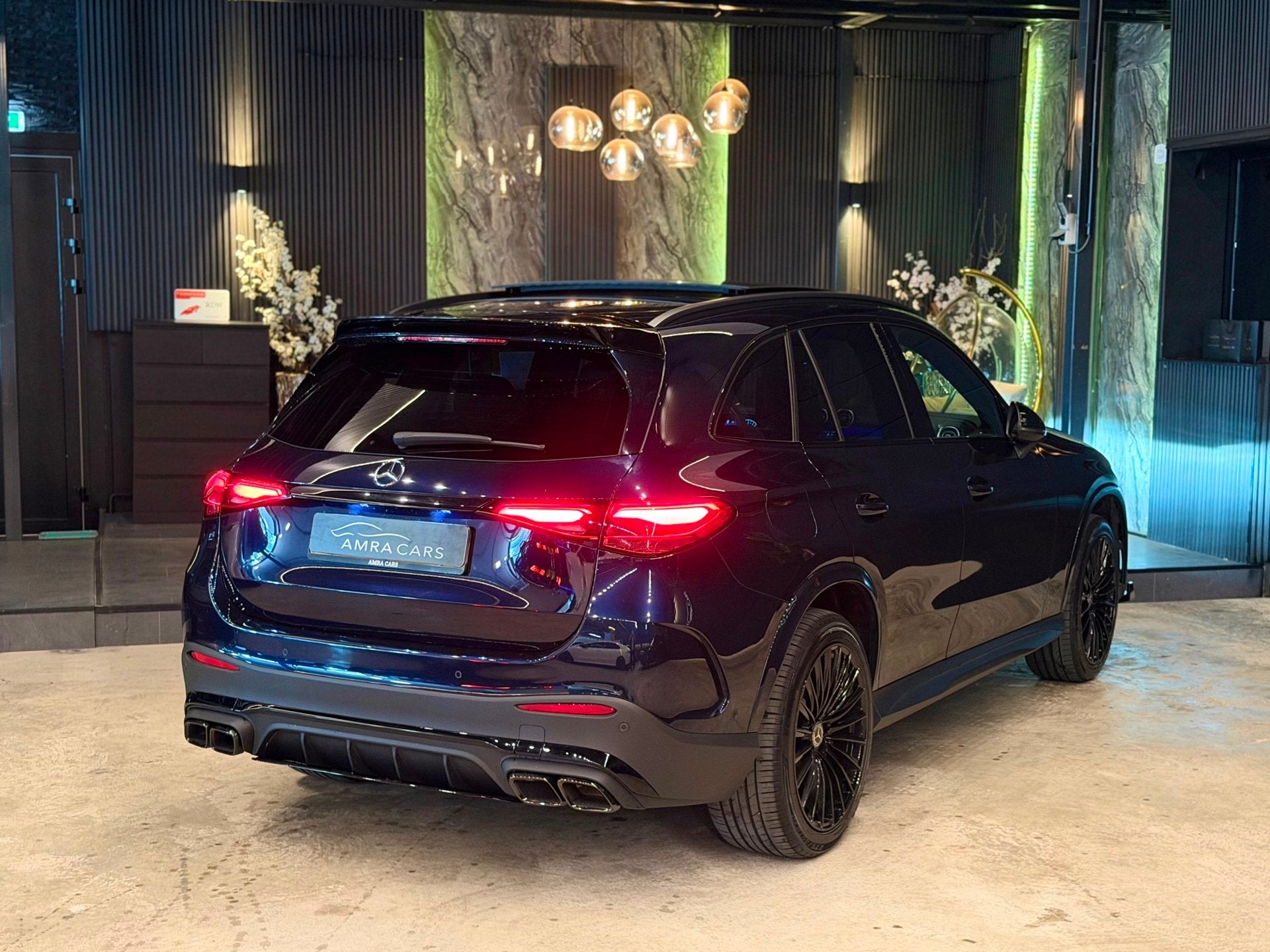 Mercedes-Benz GLC-klasse 300e 4MATIC AMG|63 PACK|PANO|MEMORY, Auto's, Automaat, Gebruikt, Euro 6, Zwart