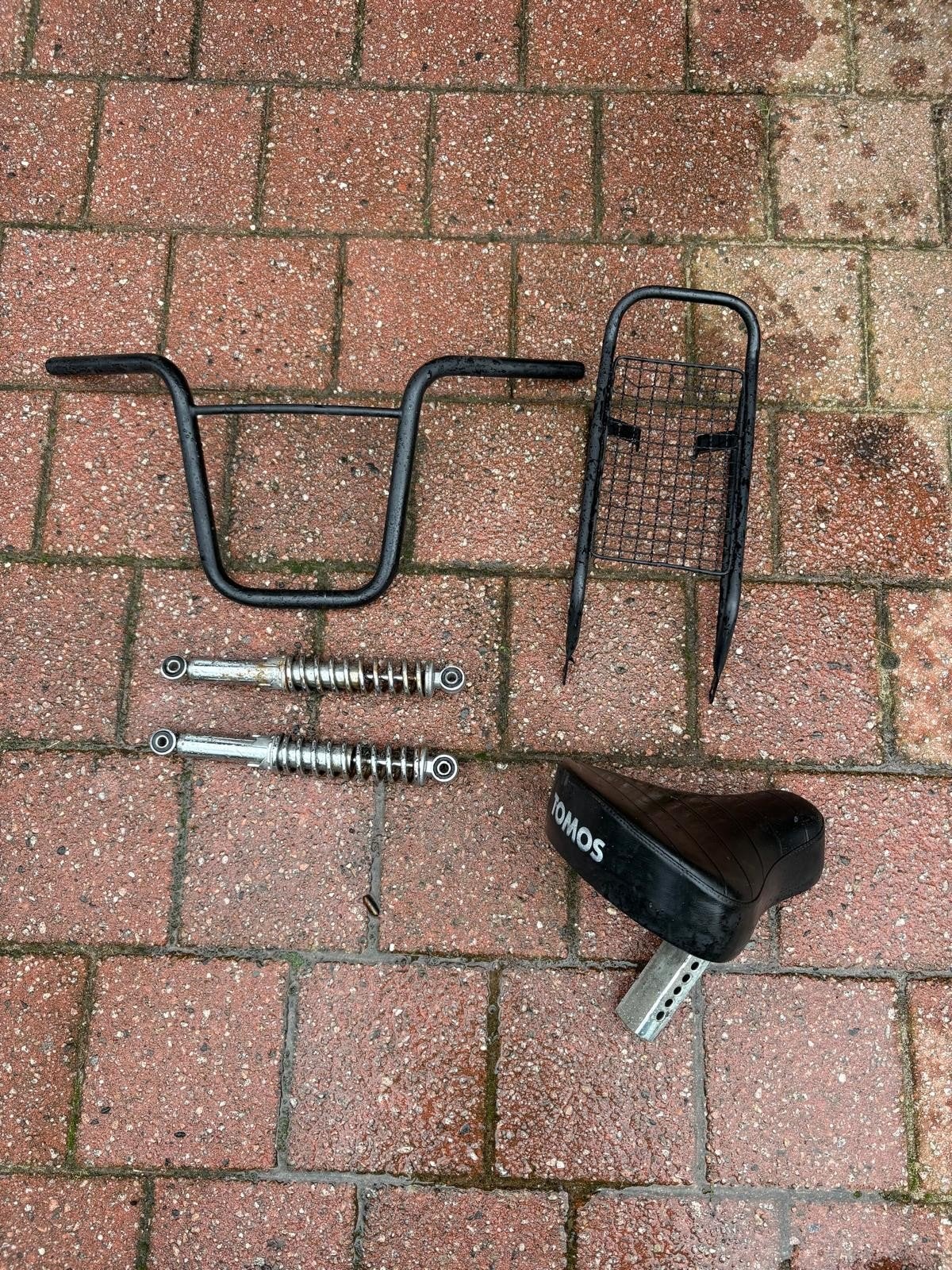 Tomos onderdelen: stuur, bagagedrager, schokdempers, zadel, Fietsen en Brommers, Ophalen, Gebruikt, Overige typen, Tomos