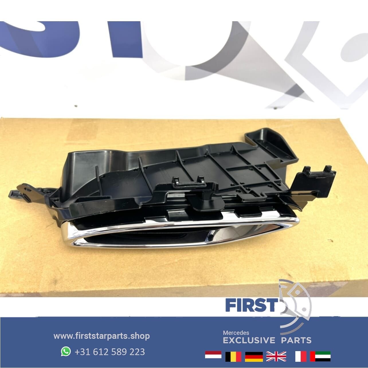 W205 C205 S205 UITLAAT SIERSTUK LINKS Mercedes C Klasse 2014, Ophalen of Verzenden, -, -, -