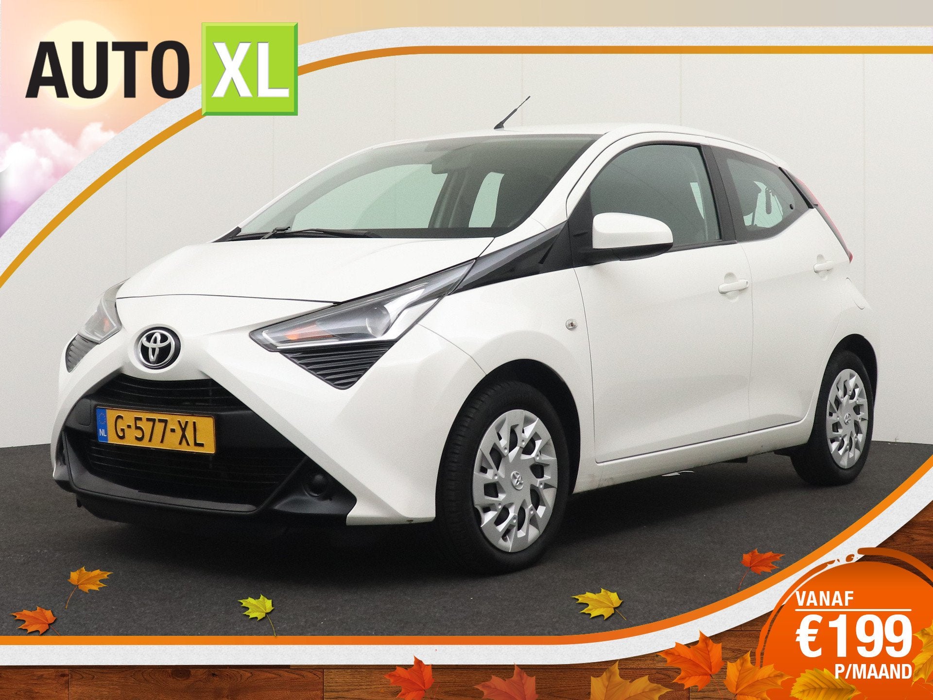 Toyota Aygo 1.0 Aut. VVT-i x-play Carplay Camera Airco, Auto's, Dealer onderhouden, Stof, Gebruikt, 4 stoelen