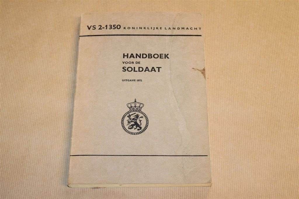 Handboek voor de Soldaat — Landmacht Voorschrift 1972, Boeken, Oorlog en Militair, Ophalen of Verzenden, Tweede Wereldoorlog, Gelezen