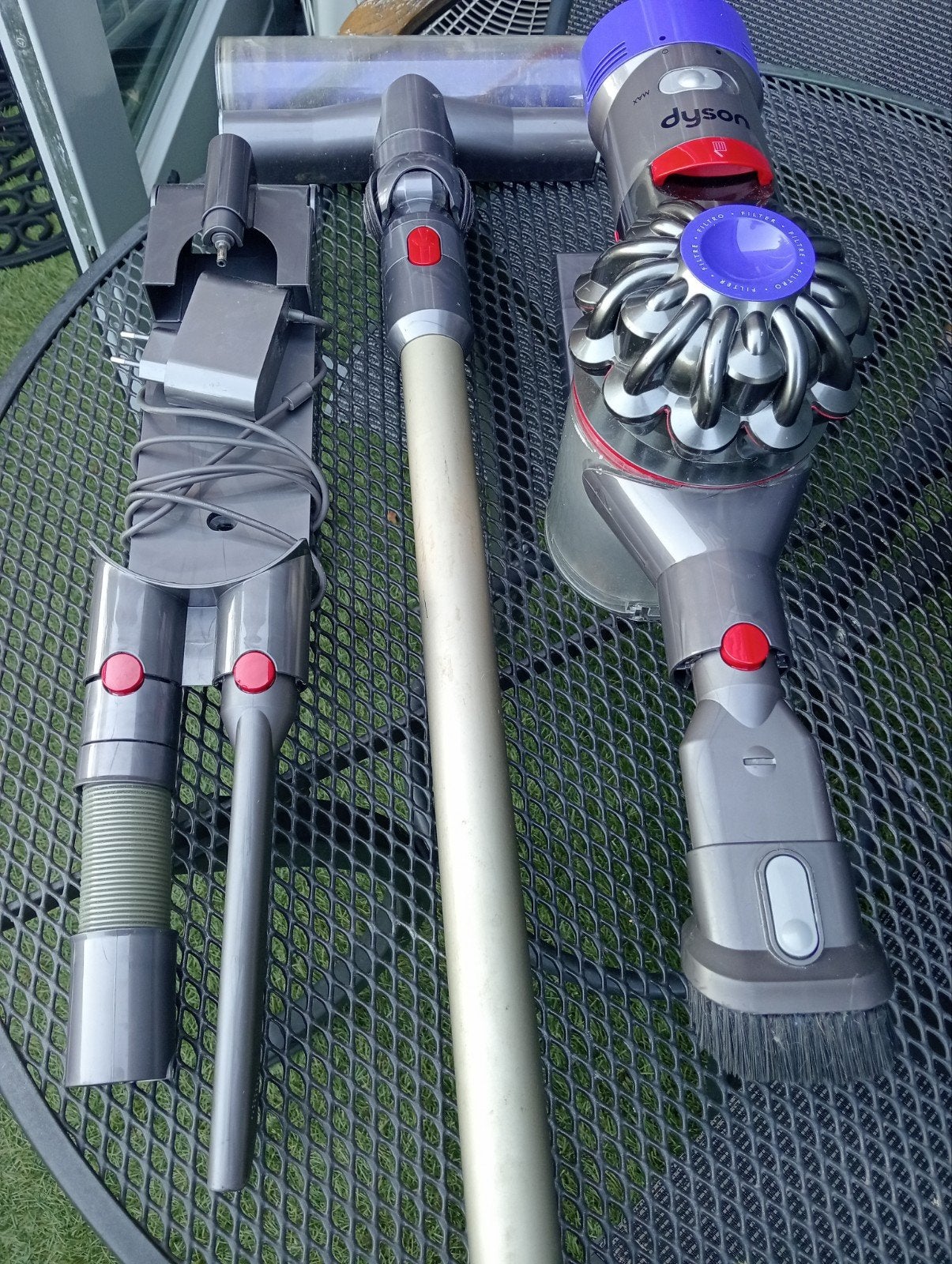 Dyson V8 steelstofzuiger incl onderdelen