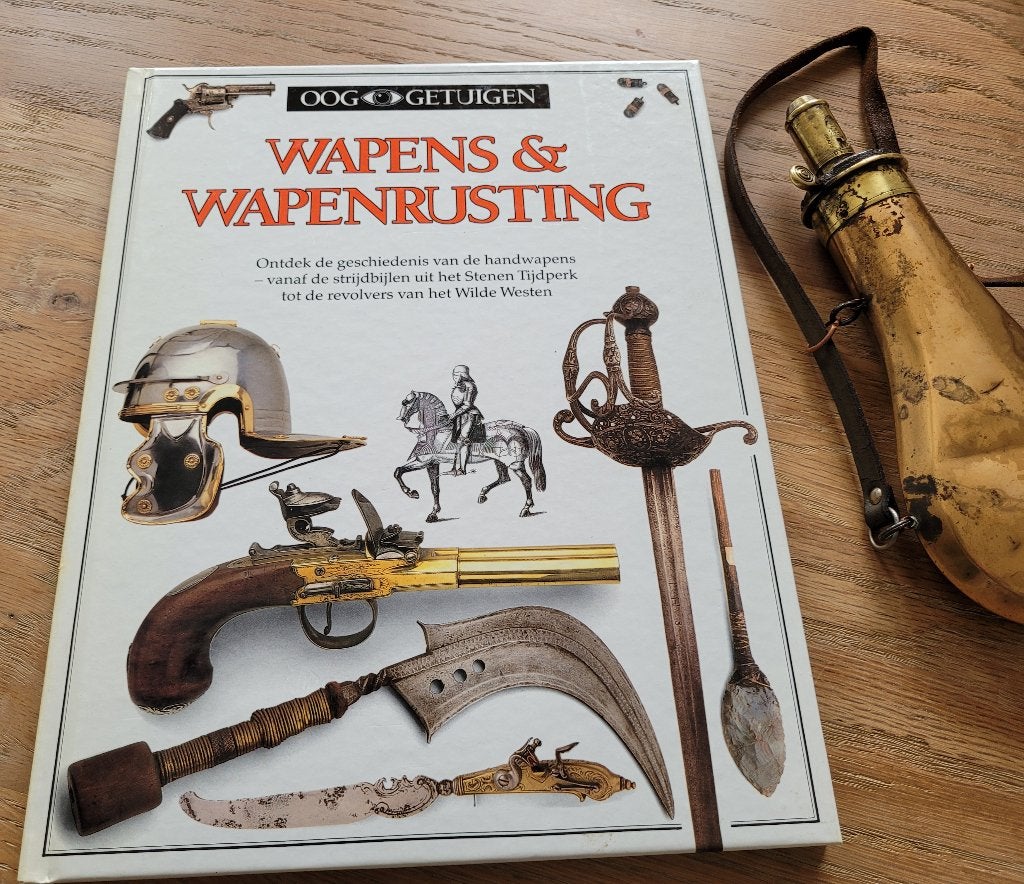 boek oog getuigen wapens wapenuitrusting, Boeken, Ophalen of Verzenden, Niet van toepassing, Zo goed als nieuw, Overige onderwerpen