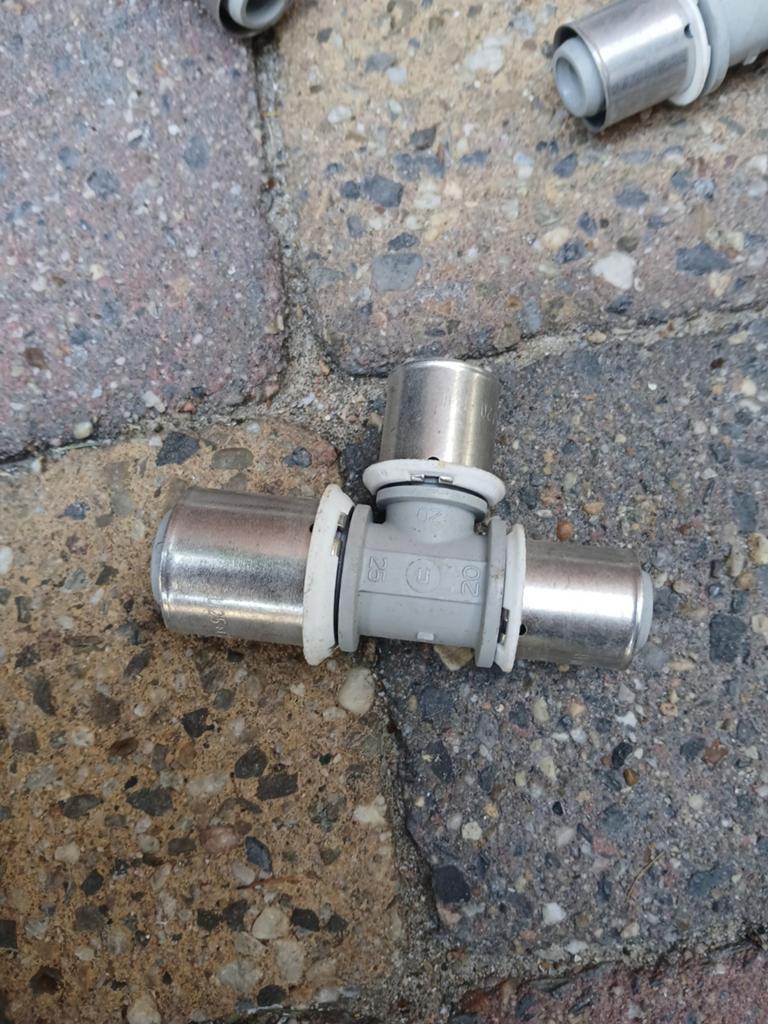 Uponor Press Koppelingen Mix - T-stukken, Knieën, Sokken, Ophalen, Nieuw, Overige materialen, Overige typen