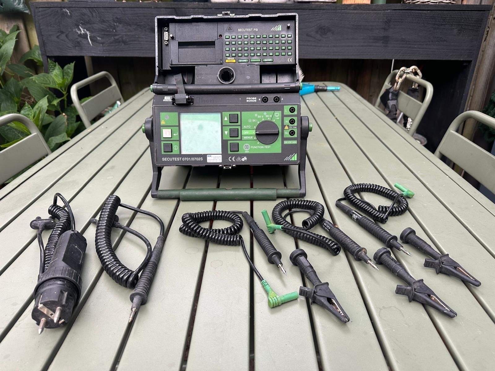 Gossen Metrawatt Secutest 701-702S (gekalibreerd tot 2014), Doe-het-zelf en Verbouw, Ophalen, Gebruikt, Elektriciteit