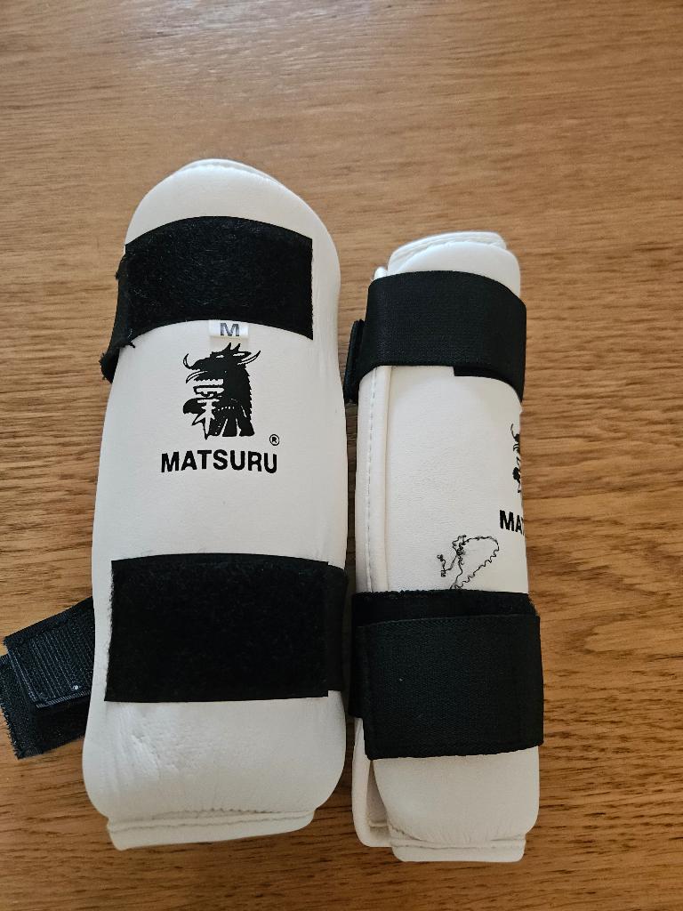 Te koop: Matsuru onderarmbeschermers M, Sport en Fitness, Vechtsporten en Zelfverdediging, Maat M, Ophalen of Verzenden, Judo