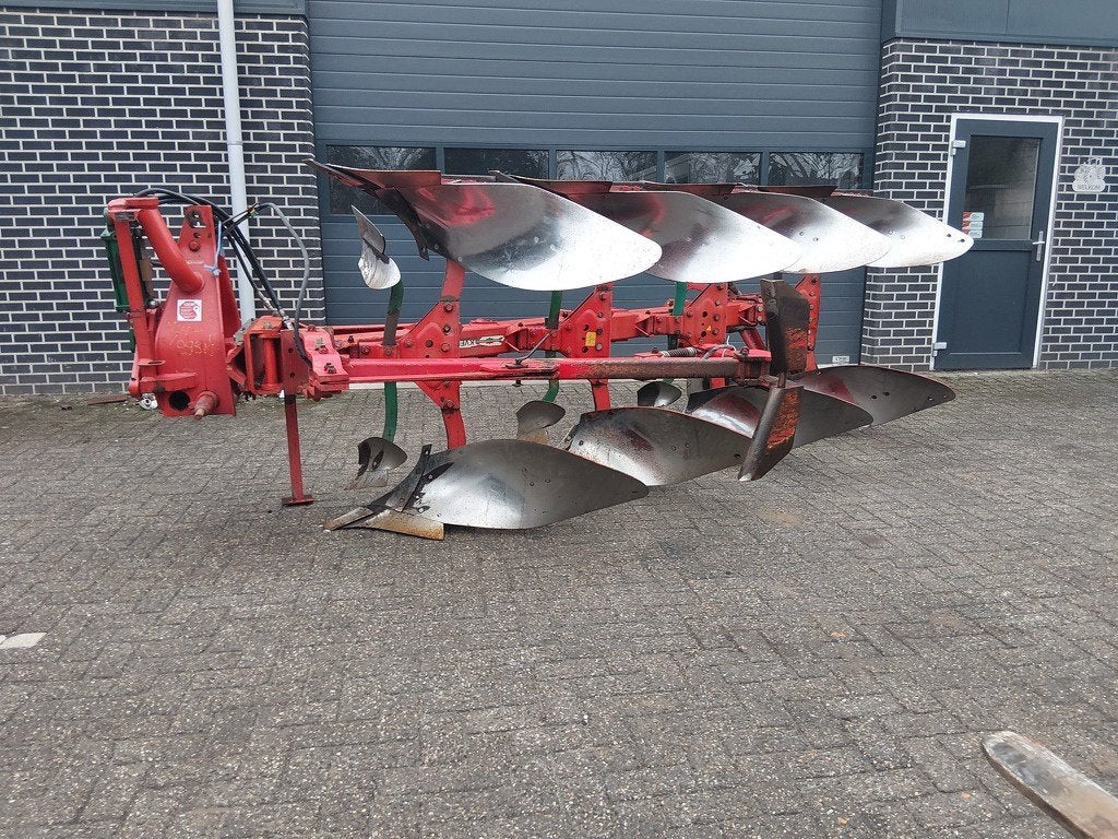 Kverneland 4 schaar ploeg, De Dommel 38
8253 PL  Dronten, NL, Overige, Kverneland, Benelux.sales@kvernelandgroup.com