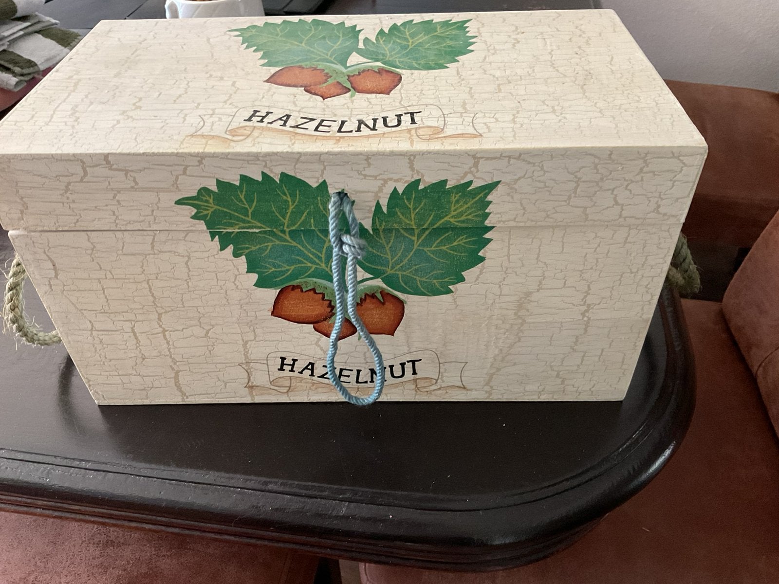 Hazelnoot kistje, Huis en Inrichting, Woonaccessoires | Kisten, Ophalen, Zo goed als nieuw, Minder dan 50 cm