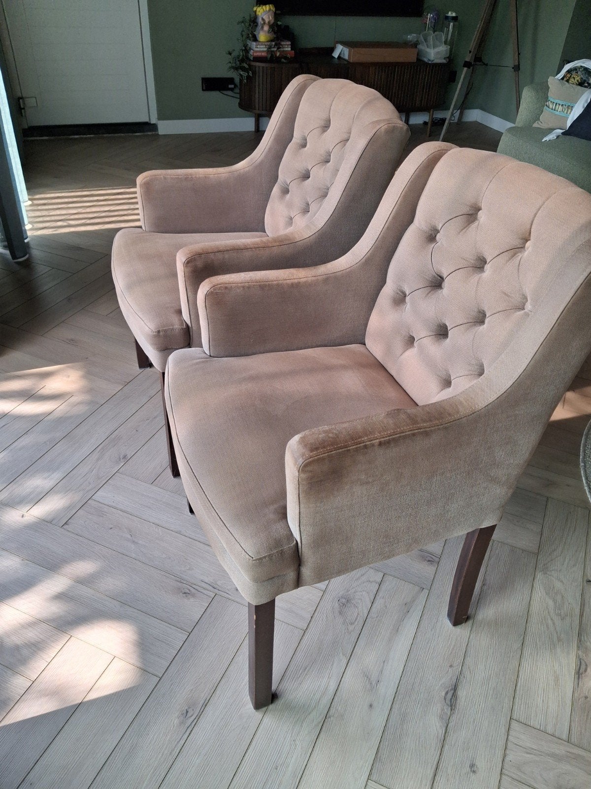 2 klassieke eetkamerstoelen met gecapitonneerde rugleuning, Ophalen, Gebruikt, 50 tot 75 cm, Klassiek