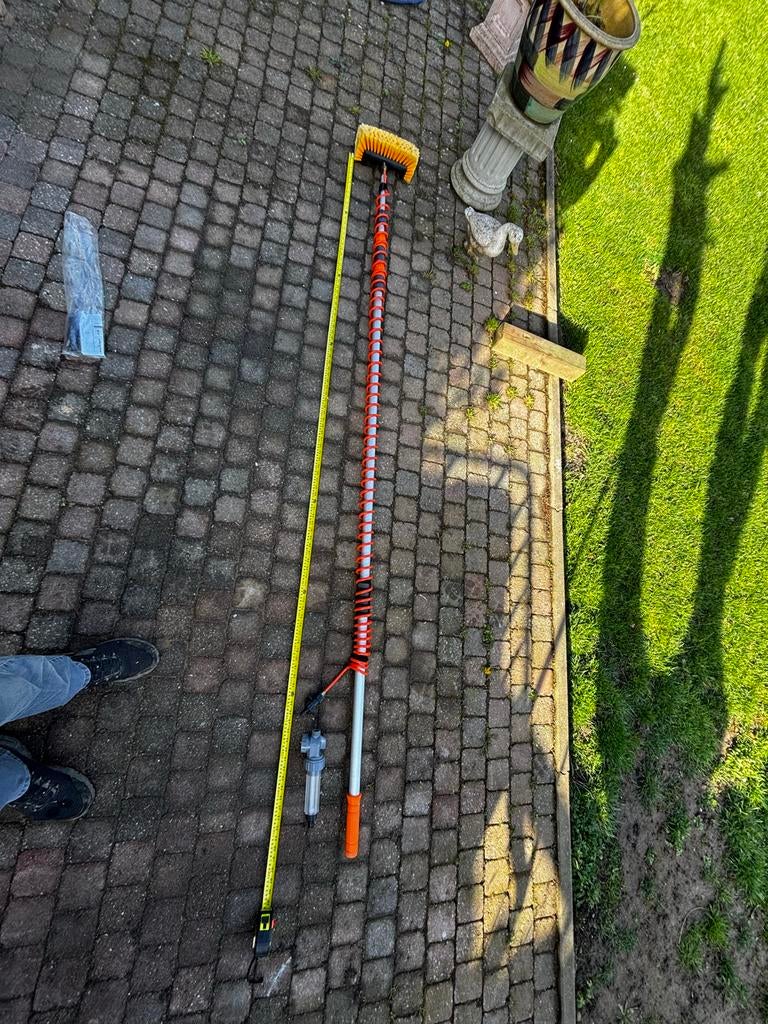 Uitschuifbare borstel Flipper Homecare met waterslang, Tuin en Terras, Overige Tuin en Terras, Gebruikt, Ophalen