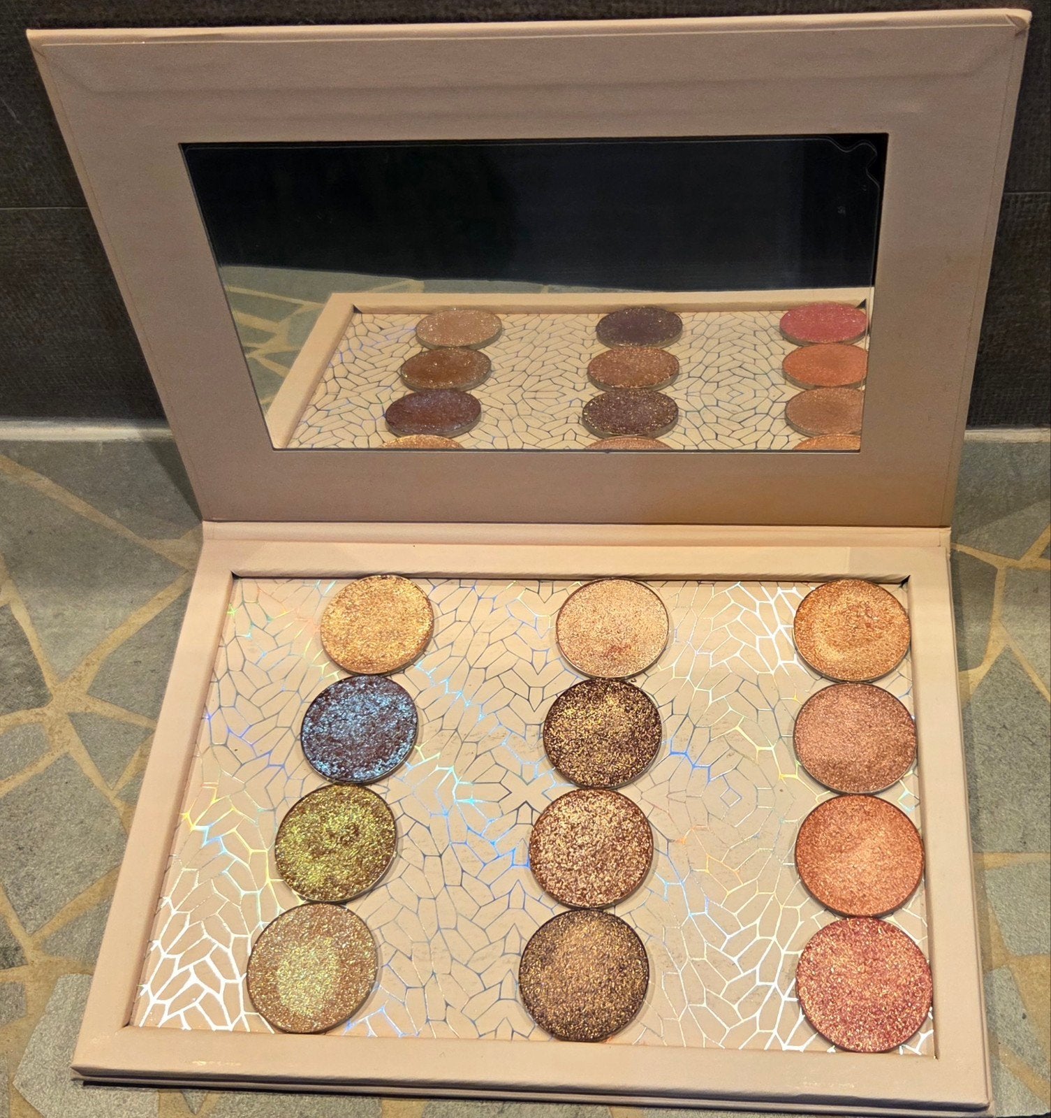 L'oyé pressed eye shadow incl palette, Verzenden, Nieuw, Make-up, Overige kleuren