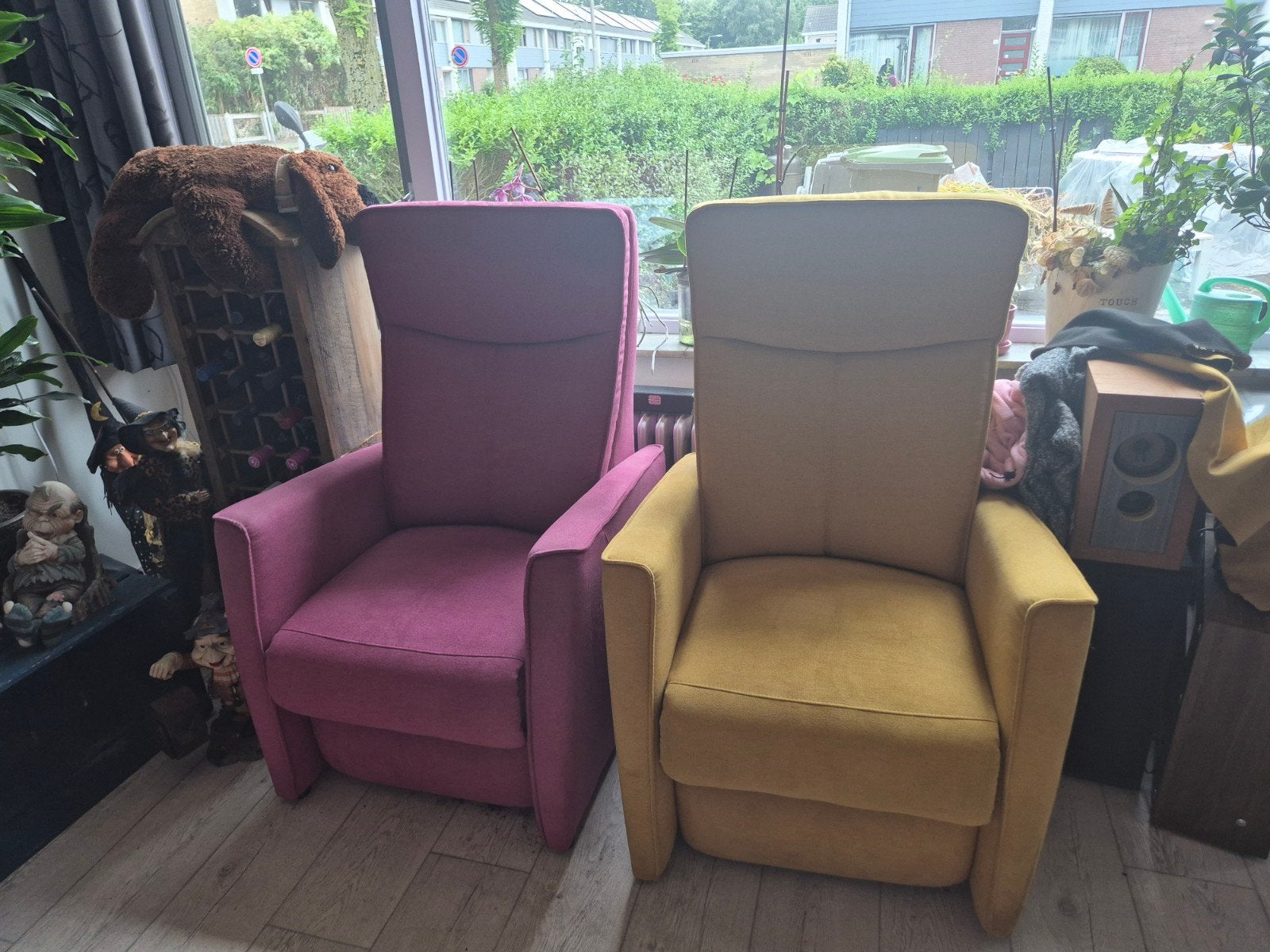 Twee comfortabele fauteuils: paars en geel, Huis en Inrichting, Fauteuils, Ophalen, 75 tot 100 cm, Zo goed als nieuw, Stof