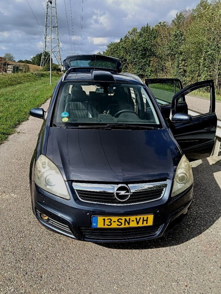 Opel Zafira 2.2 2006 Grijs, Auto's, Voorwielaandrijving, Zwart, 4 cilinders, Origineel Nederlands