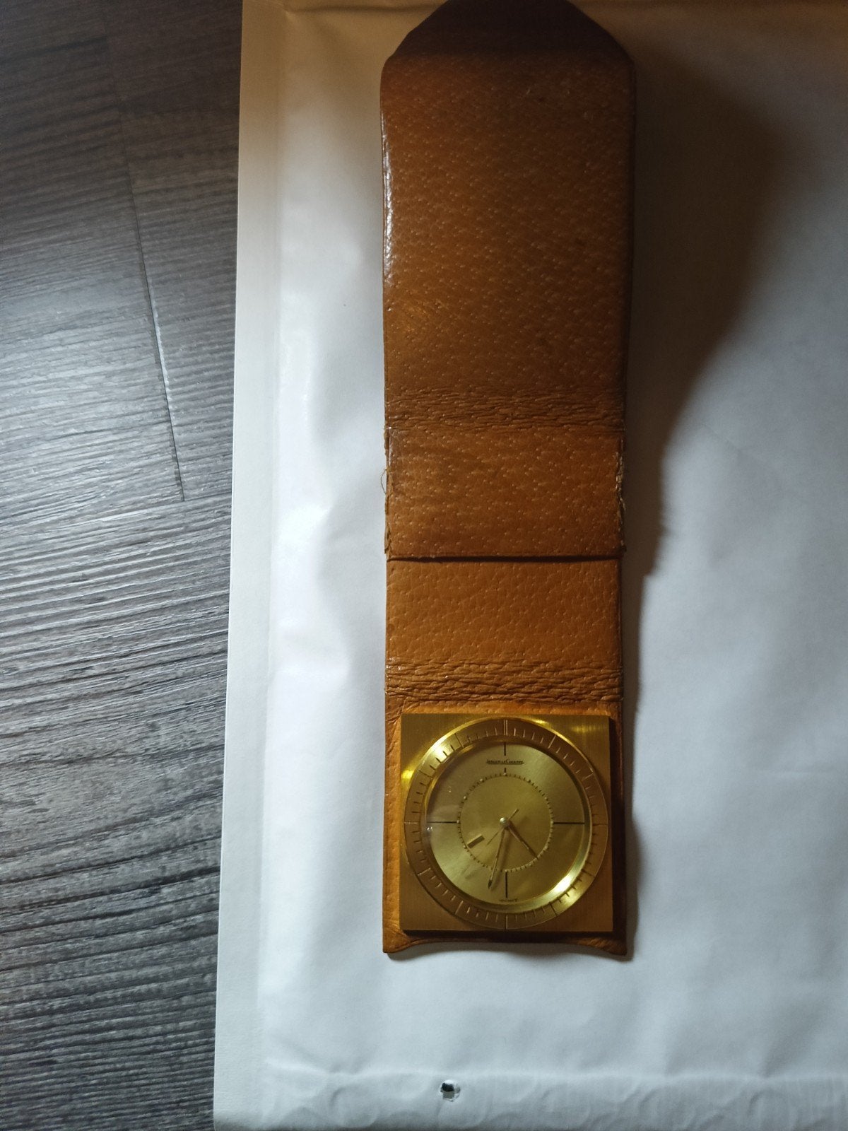Jaeger - LeCoultre desktop klok, Ophalen