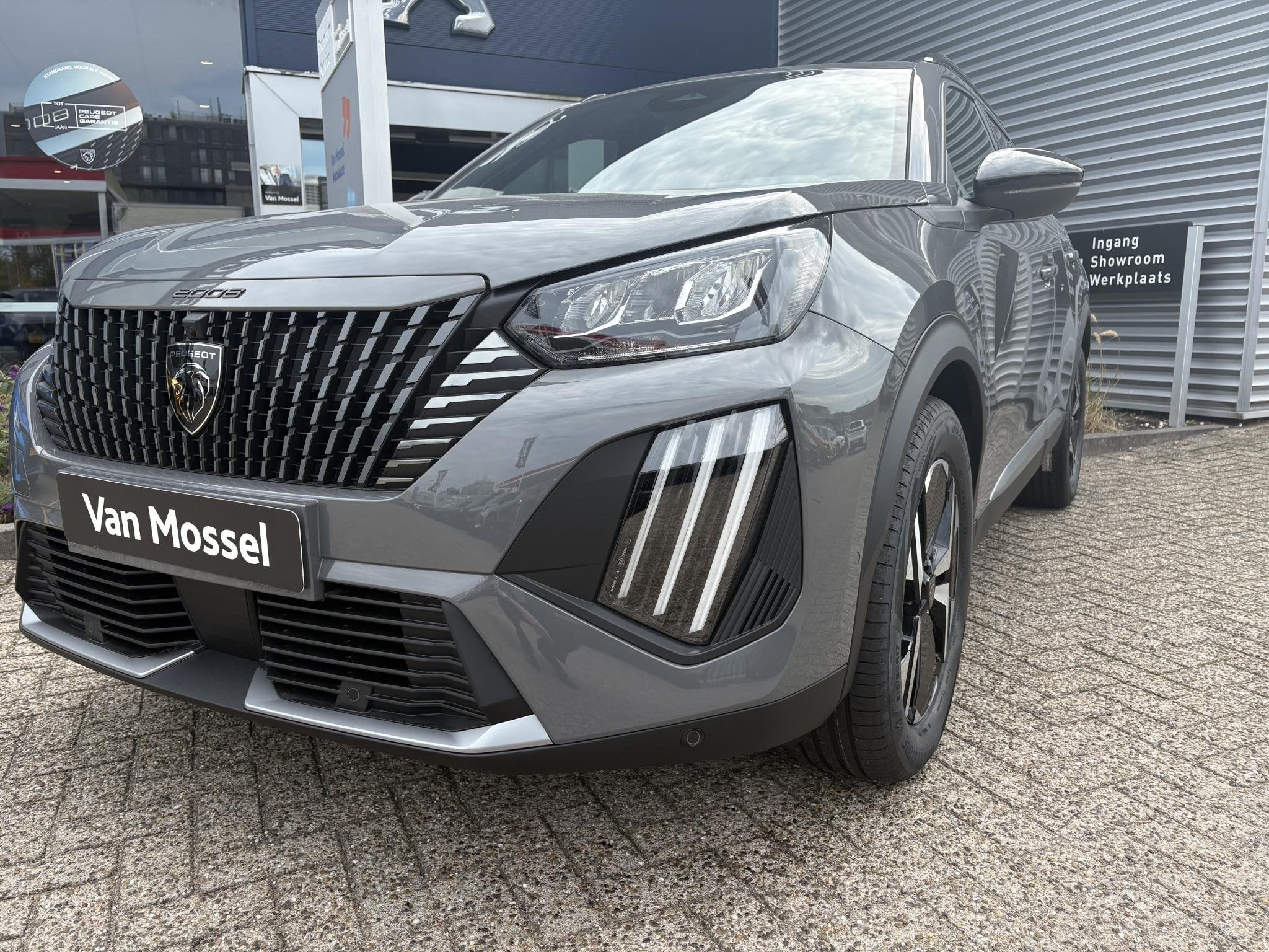 Peugeot 2008 1.2 Hybrid 145 GT | Navigatiesysteem | Camera |, Auto's, Gebruikt, Euro 6, 1199 cc, Leder en Stof