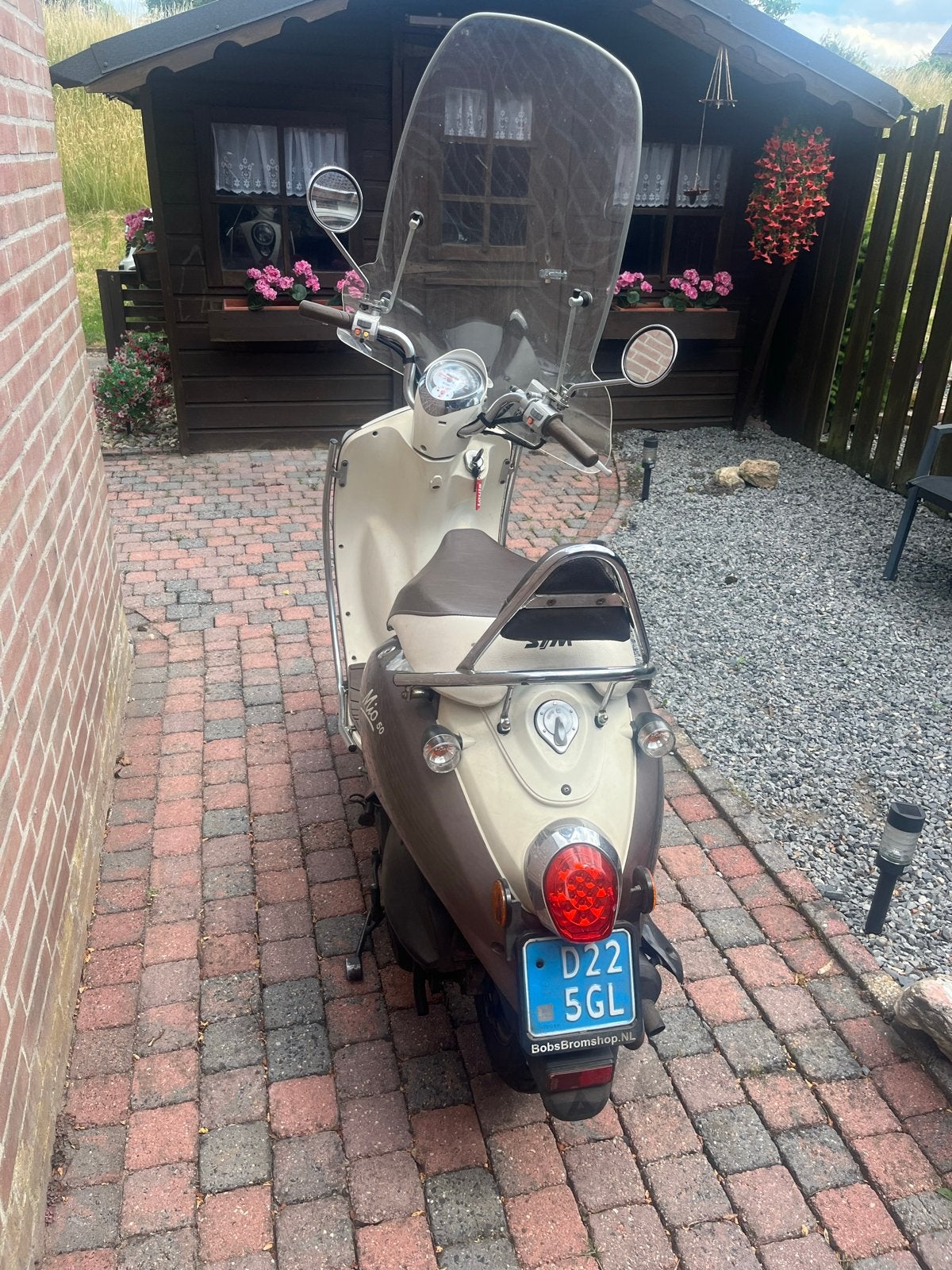 Sym Mio 50 scooter met nieuwe accu en helm (XL), Ophalen, Gebruikt, Benzine, SYM