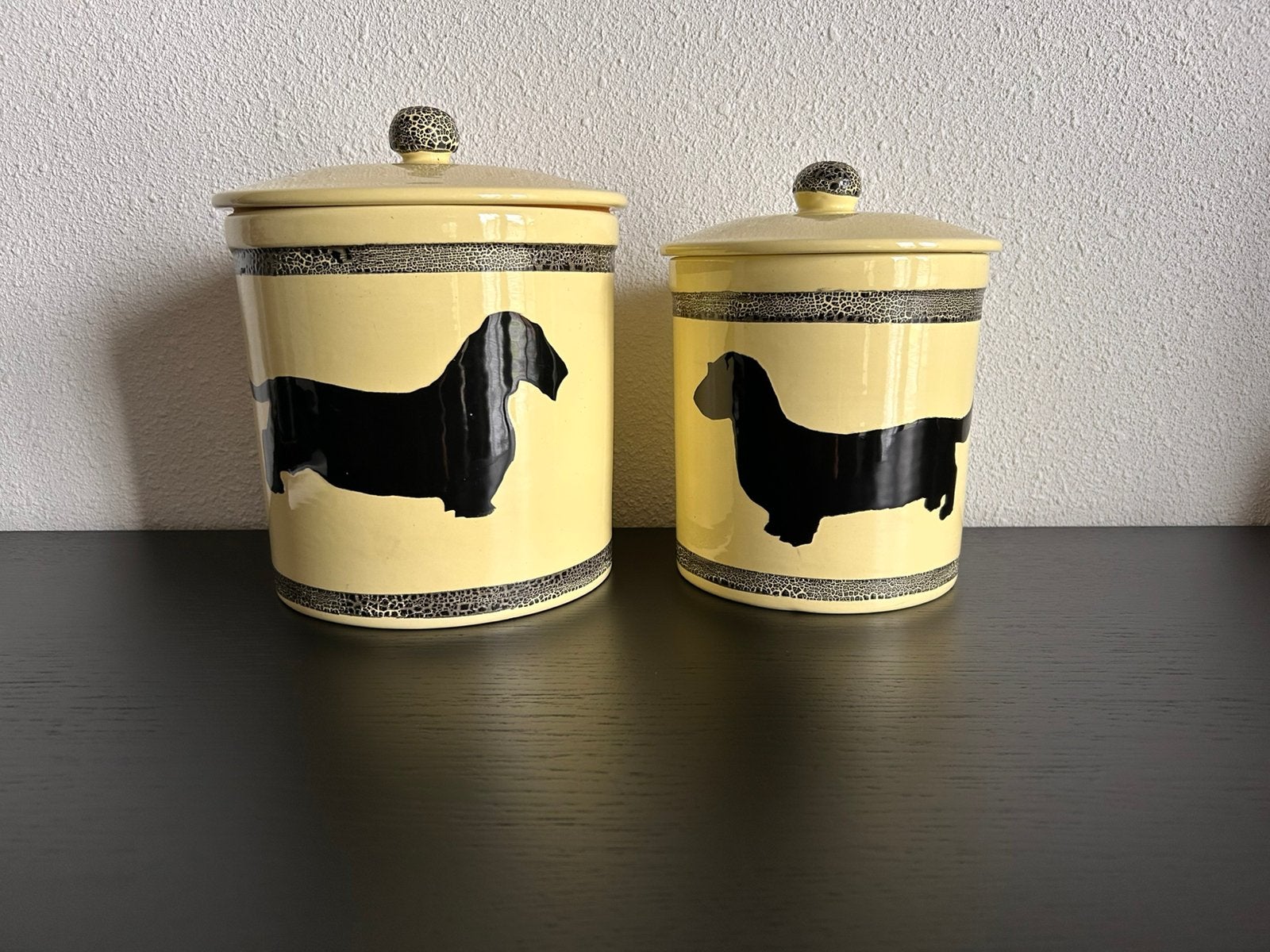 Set van 2 vintage voorraadpotten met teckel Mars and More., Antiek en Kunst, Antiek | Keramiek en Aardewerk, Ophalen