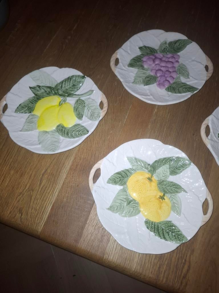 Vintage keramieken fruitbordjes - 8 stuks, Antiek en Kunst, Antiek | Keramiek en Aardewerk, Ophalen of Verzenden