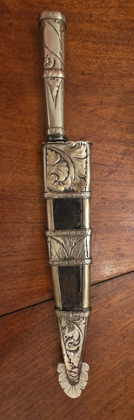 Traditioneel Zuid-Amerikaans Gaucho-mes (Cuchillo Criollo), Antiek en Kunst, Ophalen of Verzenden, Zilver
