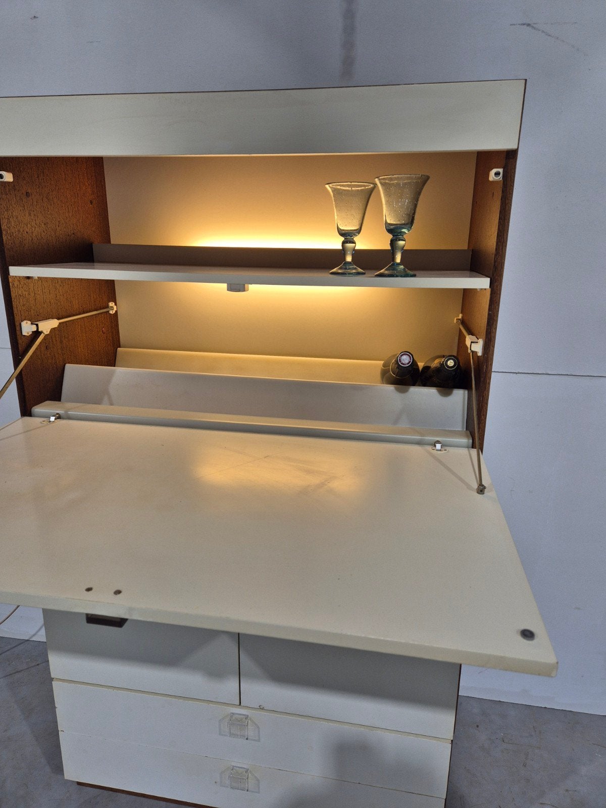 Pastoe vintage kast met bar en licht design, Huis en Inrichting, Gebruikt, Pastoe, Onbekend, Ophalen of Verzenden