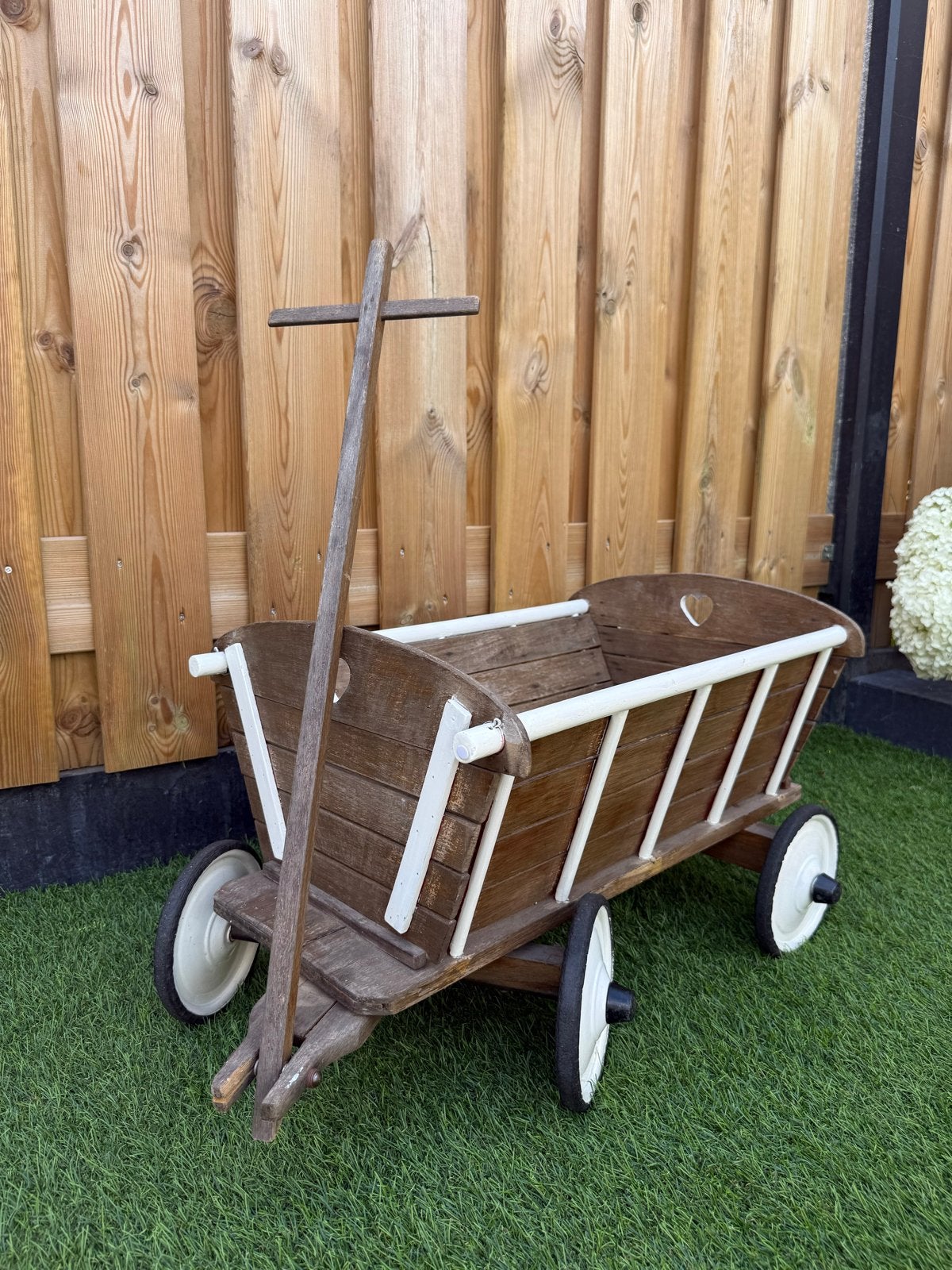 Houten bolderkar / loopwagen met hartjes, Ophalen, Gebruikt, Duwvoertuig