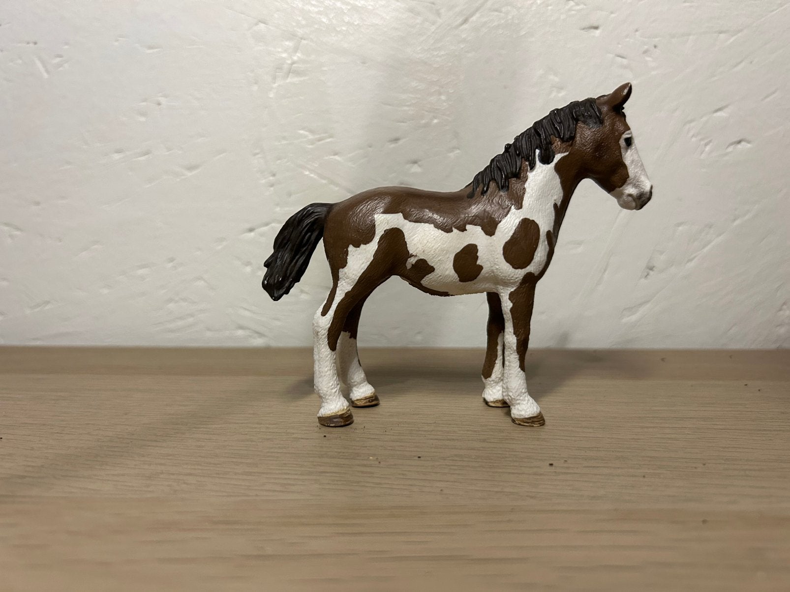 Schleich pinto jaarling, Ophalen of Verzenden, Zo goed als nieuw, Paard, Beeldje of Figuurtje
