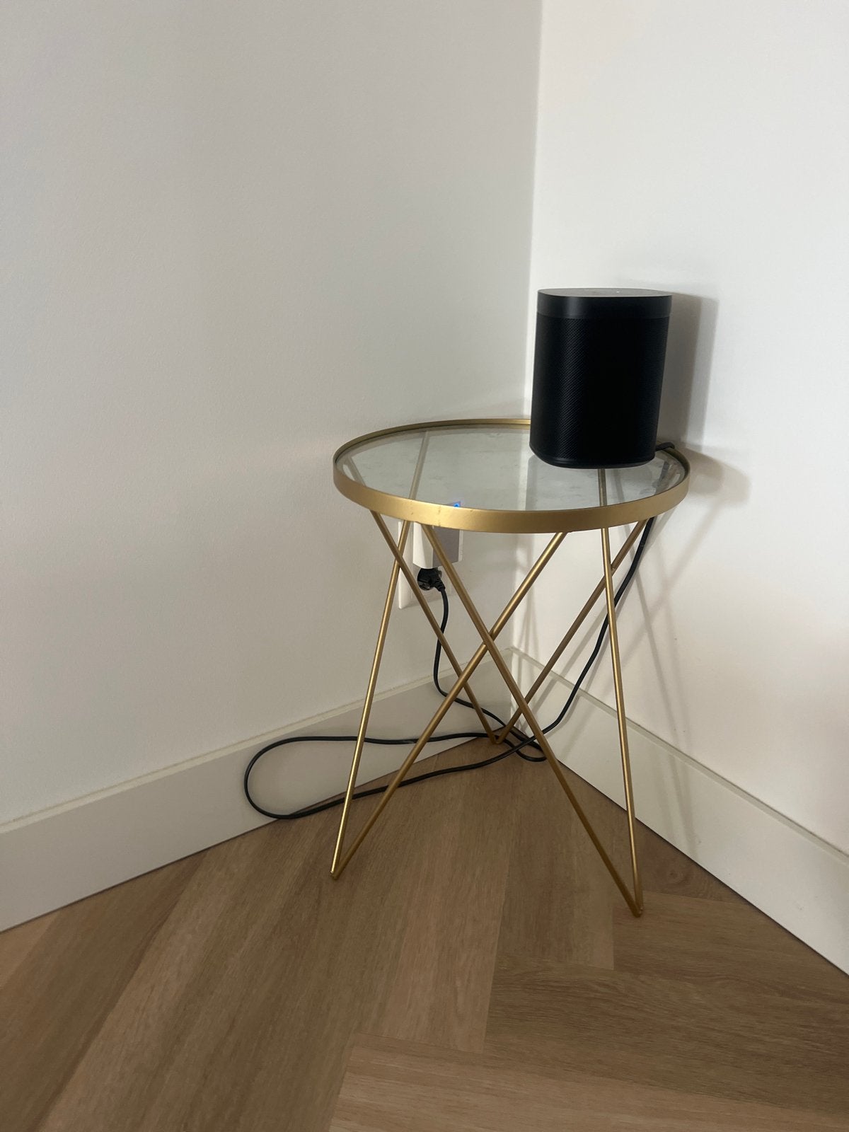 Gouden bijzettafel met glazen blad, 30x40 cm, Huis en Inrichting, Ophalen, Minder dan 45 cm, Minder dan 55 cm, Gebruikt