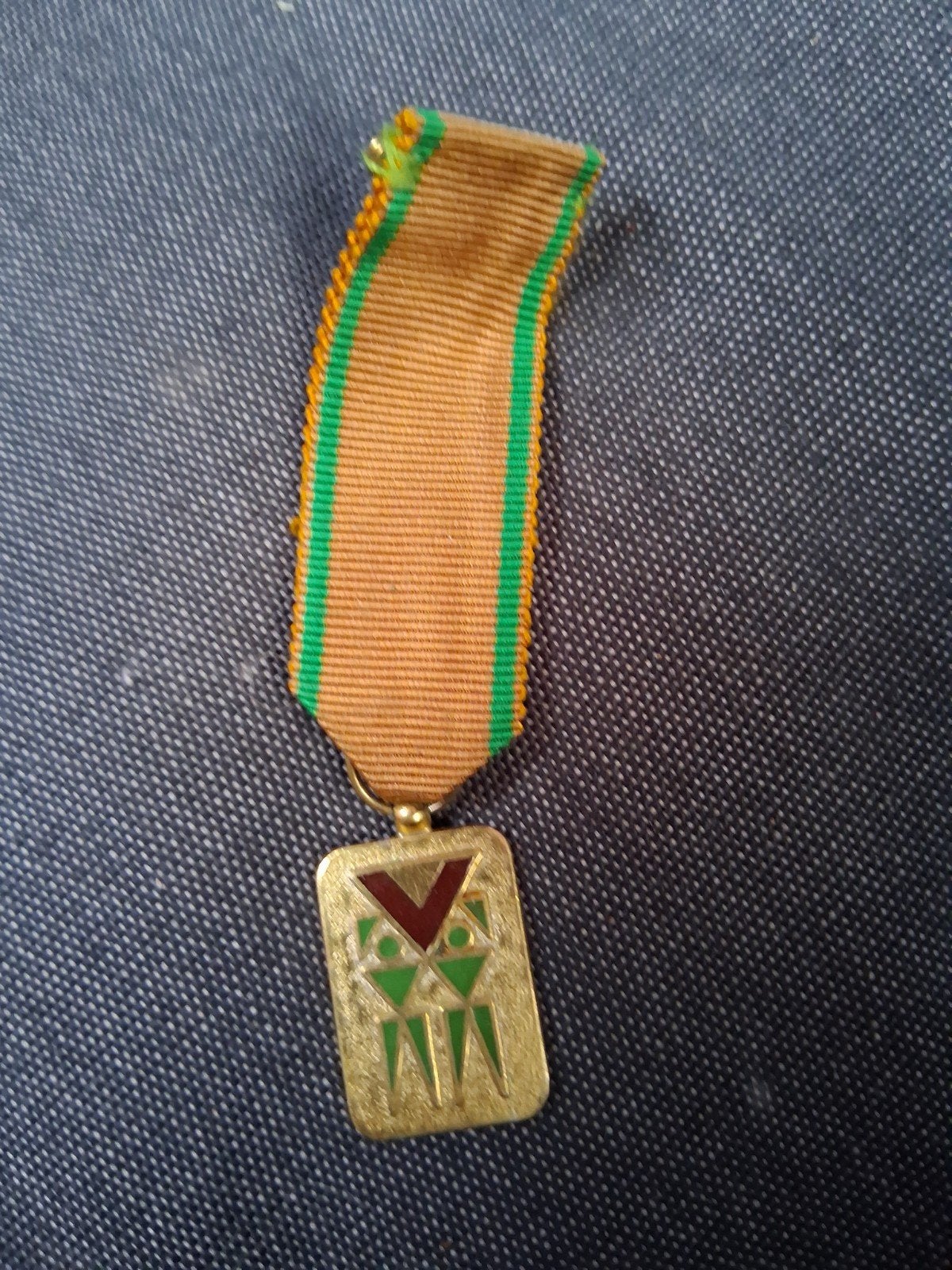 Oude gouden medaille met lint Begeer Zotermeer, Postzegels en Munten, Ophalen of Verzenden, Overige materialen, Buitenland