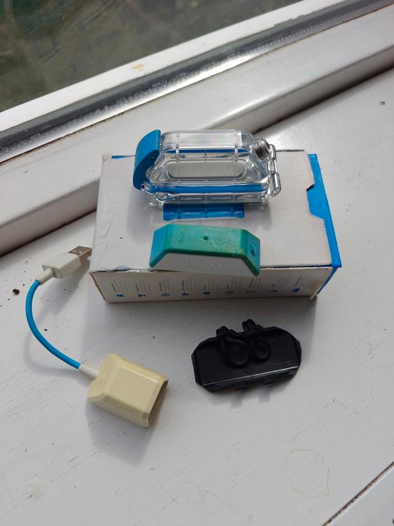 Woo 3.0 (waterdichte behuizing, oplader), Ophalen of Verzenden, Gebruikt
