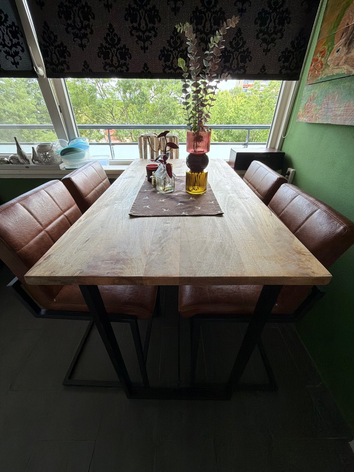 Robuuste eettafel met metalen onderstel en 4 stoelen, Ophalen, 100 tot 150 cm, 50 tot 100 cm, Zo goed als nieuw