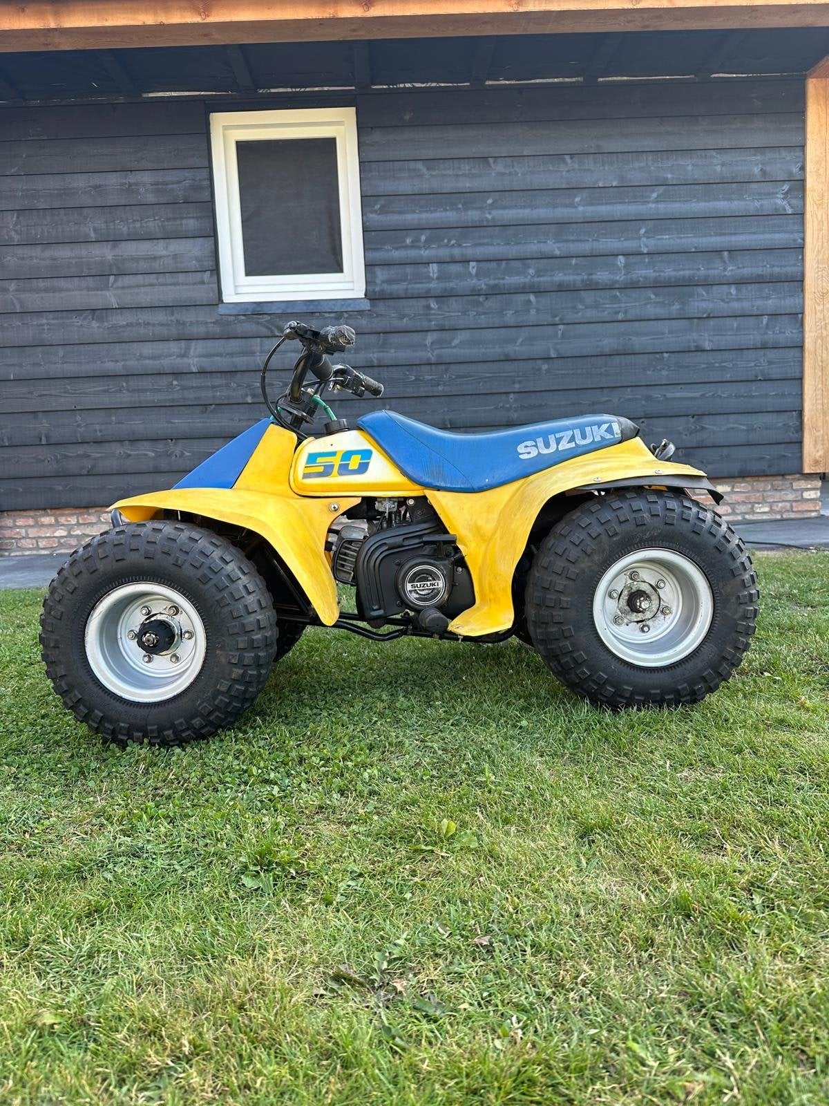 Suzuki Kinder Quad 50cc - Geel/Blauw, 11 kW of minder, 50 cc, 1 cilinder