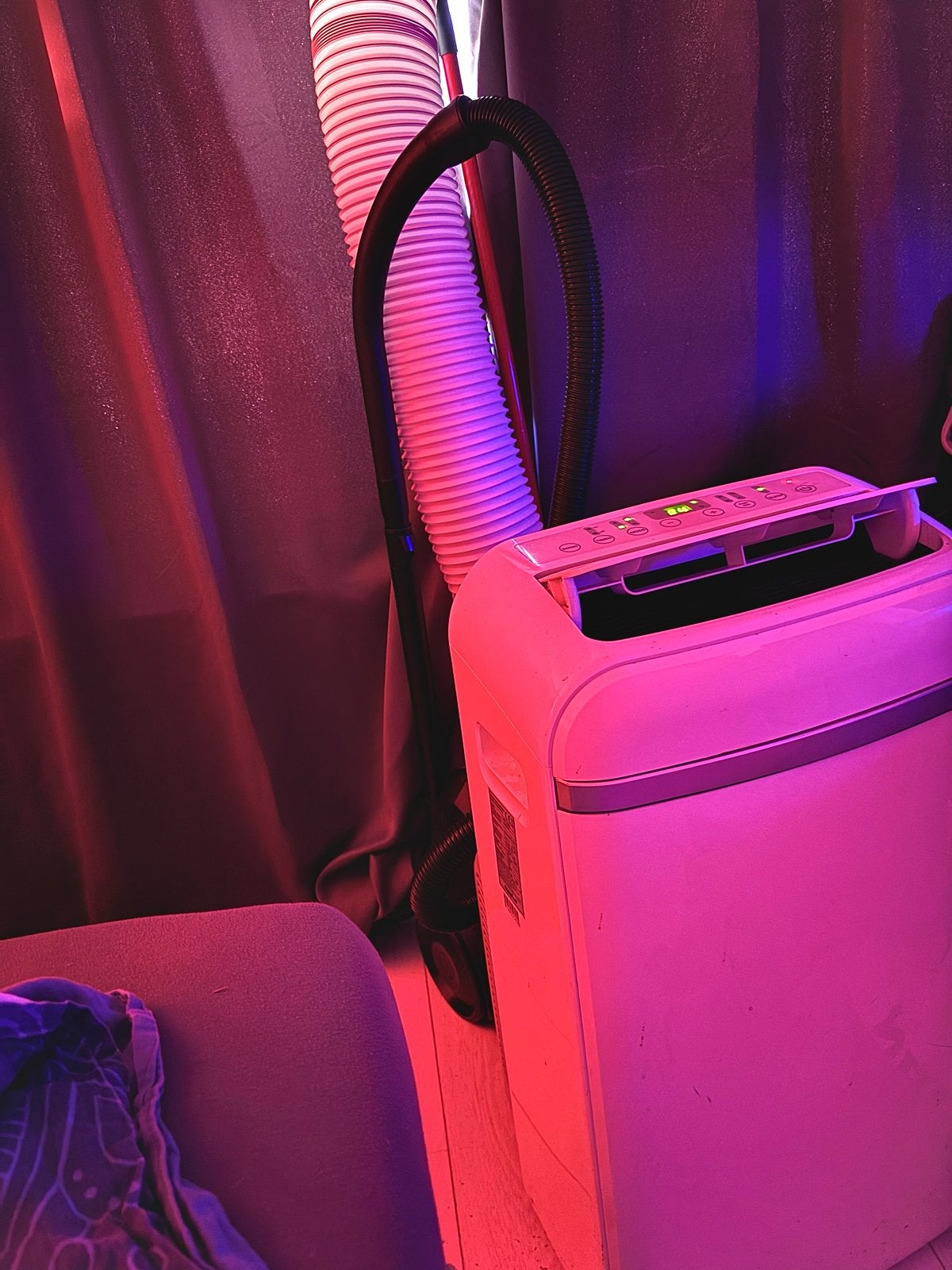 Mobiele Airco Comfee 12000BTU - Koelt, Ontvochtigt, Ventilee, Ophalen, 3 snelheden of meer, Zo goed als nieuw, Koelen en Ontvochtigen