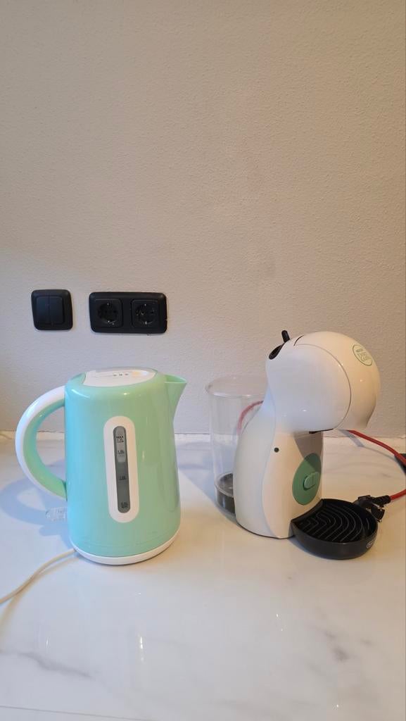 Dolce Gusto Piccolo XS & Bestron AWK300EVM Waterkoker Mint, Witgoed en Apparatuur, Waterkokers, 1 tot 2 liter, Ophalen, Gebruikt