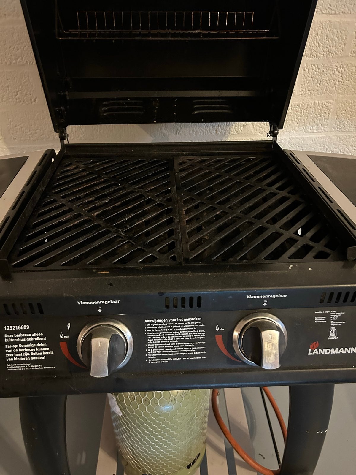 Landmann gasbarbecue met 2 branders, Ophalen, Gebruikt