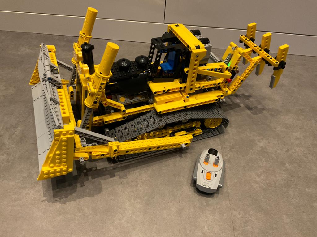 LEGO Technic Gemotoriseerde Bulldozer 8275, Ophalen of Verzenden, Zo goed als nieuw