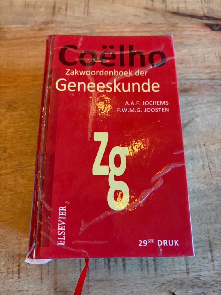 Coëlho Zakwoordenboek Der Geneeskunde. Druk 29, Boeken, Woordenboeken, Ophalen of Verzenden, Gelezen, Overige uitgevers, Nederlands