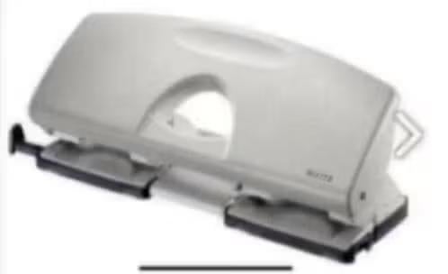 Gebruikt! Leitz perforator 5012, 4-gaats 25-vel, €9,99, Diversen, Ophalen of Verzenden, Gebruikt