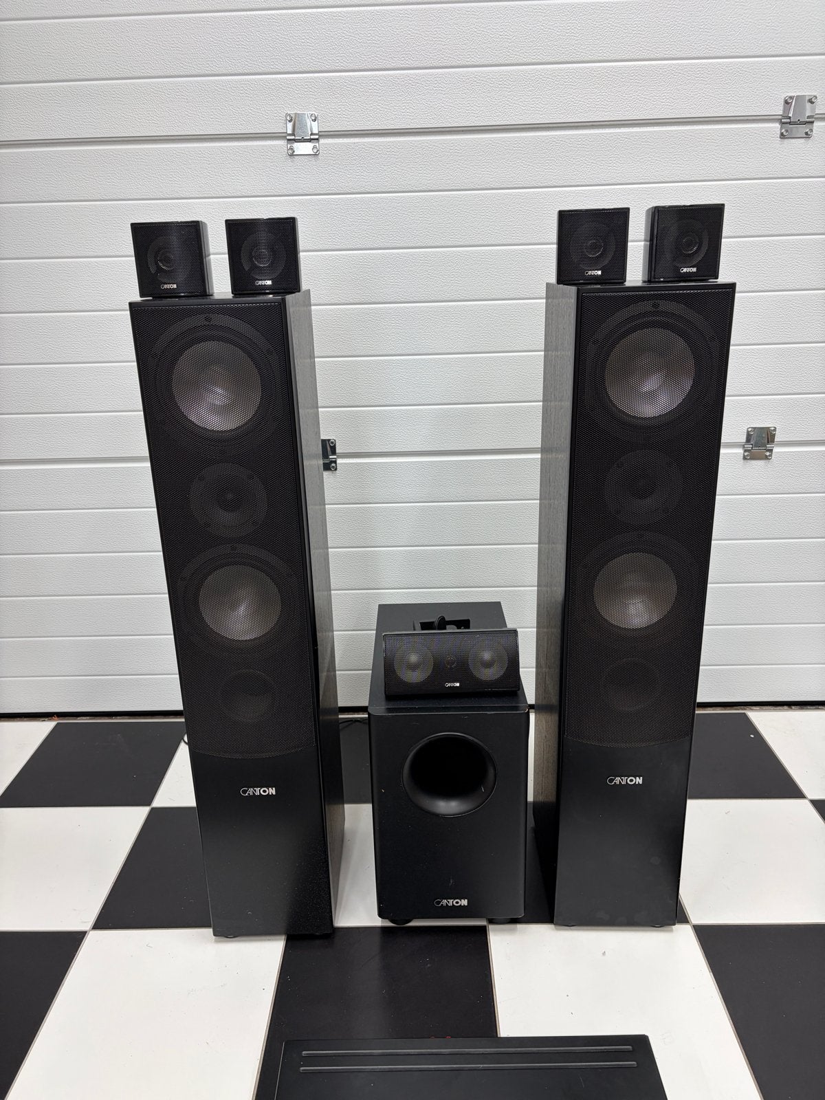 Canton geluid set van 8 stuks en een versterker, Gebruikt, Ophalen of Verzenden, Surroundset, 150 watt of meer