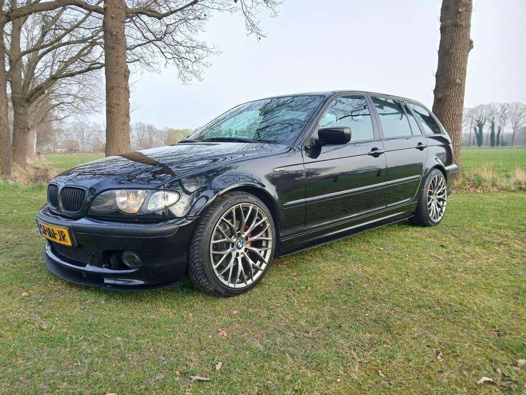 BMW e46 touring 1.8 I 316 Touring 2004 Zwart, Auto's, Achterwielaandrijving, 1250 kg, Zwart, 4 cilinders