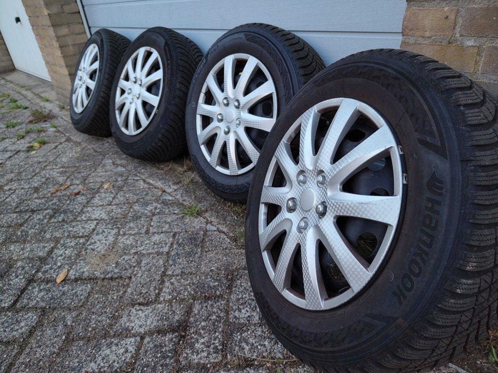 Hankook Winter I*Cept RS3 winterbanden met velgen 195/65R15, Auto-onderdelen, Banden en Velgen, Ophalen, Gebruikt, 15 inch, Banden en Velgen